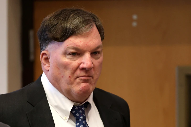 Suspected Serial Killer Rex Heuermann Appears In Court For Pre-Trial Hearing RIVERHEAD, NEW YORK - FEBRUARY 6: Alleged Gilgo serial killer Rex Heuermann, right, along with his attorney Michael Brown, appears inside Judge Tim Mazzei's courtroom on February 6, 2024 in Riverhead, New York. Heuermann has been indicted in the death of a fourth woman, Maureen Brainard-Barnes. Heuermann's arrest came more than a decade after the disappearance of four women whose bodies were found within a quarter mile of each other wrapped in hunting camouflage burlap along remote Gilgo Beach on Long Island's South Shore. (Photo by James Carbone-Pool/Getty Images)
