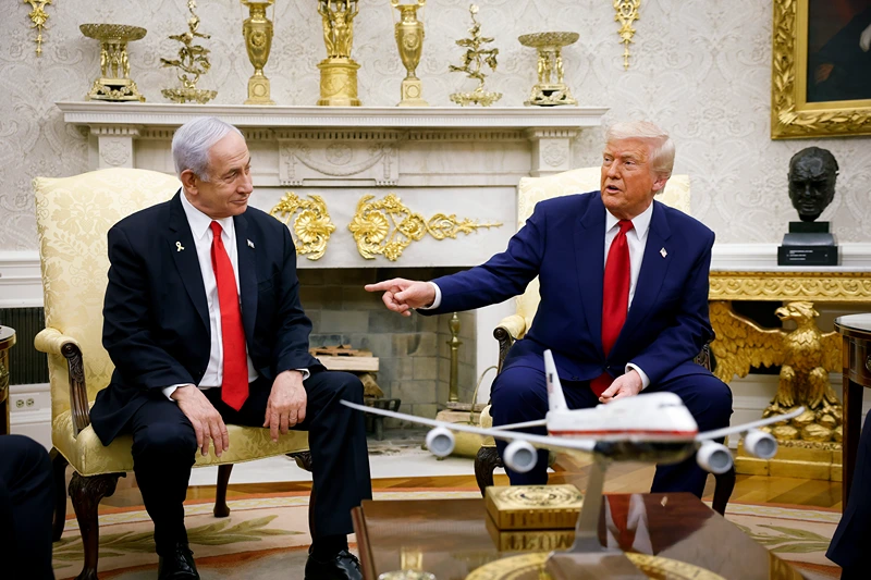 WASHINGTON, DC - APRIL 07: U.S. President Donald Trump, accompanied by Israeli Prime Minister Benjamin Netanyahu, speaks during a meeting in the Oval Office of the White House on April 7, 2025 in Washington, DC. President Trump is meeting with Netanyahu to discuss ongoing efforts to release Israeli hostages from Gaza and newly imposed U.S. tariffs. (Photo by Kevin Dietsch/Getty Images)