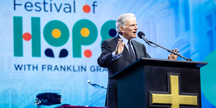 14,000 Seek God in Brussels, Hundreds Turn to Christ at Franklin Graham's 'Festival of Hope'