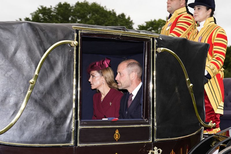 WINDSOR, ENGLAND - SEPTEMBER 17: Prince William, Prince of Wales and Catherine, Princess of Wales, sit in a carriage during a procession through Windsor Castle during the state visit by the President of the United States of America on September 17, 2025 in Windsor, England. (Photo by Jordan Pettitt - WPA Pool/Getty Images)