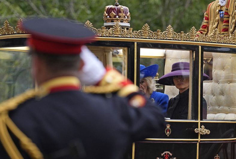 WINDSOR, ENGLAND - SEPTEMBER 17: Queen Camilla (L) and First Lady Melania Trump during a carriage procession through the Windsor Estate at Windsor Castle on day two of the US President Donald Trump's second state visit to the UK on September 17, 2025 in Windsor, England. (Photo by Andrew Matthews - WPA Pool/Getty Images)