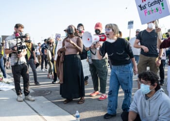 Illinois Congressional Candidate Attends Rally Where Protesters Chant 'Shoot ICE' Illinois Dem Attends Rally Where Protesters Chant 'Shoot ICE'