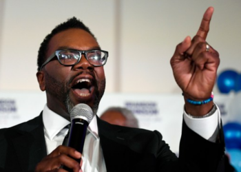 Chicago Mayor Johnson and Gov. Pritzker Attack Each Other Over $11 Billion Pension Bill – PJ Media