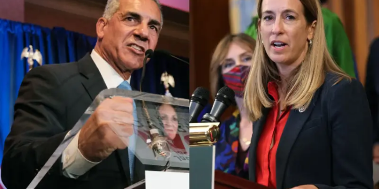New Jersey Republican gubernatorial candidate Jack Ciattarelli greets supporters in a hotel ballroom at his watch party on November 02, 2021 in Bridgewater, New Jersey. The race between Ciattarelli and his Democratic incumbent Phil Murphy was too close to call by the end of the night. (Photo by Spencer Platt/Getty Images) / Rep. Mikie Sherrill (D-NJ) speaks during an event with House Democrats and other climate activists to highlight the aspects of the Build Back Better Act that focus on combating climate change in the Rayburn Room at the U.S. Capitol on September 28, 2021 in Washington, DC. The Build Back Better Act, also known as the $3.5 trillion budget reconciliation bill, includes funding for public transit, electric vehicles, removal of lead plumbing pipes, the creation of a Civilian Climate Corps and other efforts to reduce climate change. (Photo by Chip Somodevilla/Getty Images)
