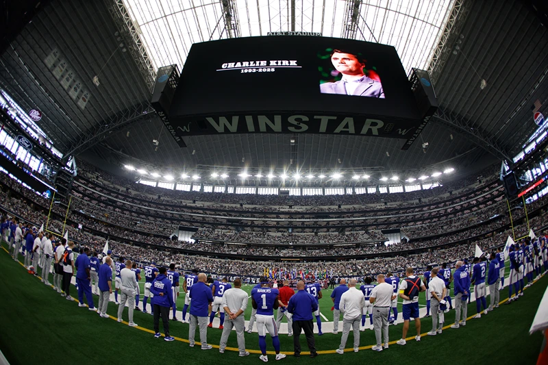 ARLINGTON, TEXAS - SEPTEMBER 14: A general view inside the stadium during a moment of silence for Charlie Kirk prior to the game between the New York Giants and the Dallas Cowboys at AT&T Stadium on September 14, 2025 in Arlington, Texas. (Photo by Ron Jenkins/Getty Images)