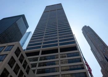 NEW YORK, NEW YORK - JULY 29: 345 Park Avenue building stands on Park Avenue in Manhattan where a gunman killed four people before turning the gun on himself on Monday evening on July 29, 2025, in New York City. The suspect, identified as Shane Tamura, 27, shot and killed a police officer and three civilians, the New York Police Department has said. (Photo by Spencer Platt/Getty Images)