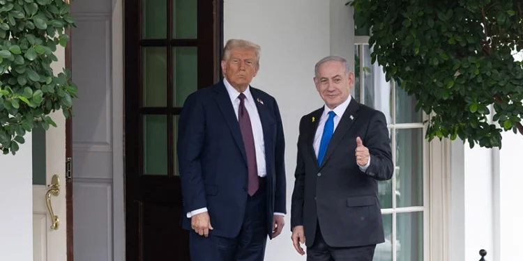 US President Donald Trump welcomes Israeli Prime Minister Benjamin Netanyahu upon his arrival at the White House West Wing in Washington, DC, on September 29, 2025. (Photo by Mehmet Eser / Middle East Images via AFP) (Photo by MEHMET ESER/Middle East Images/AFP via Getty Images)