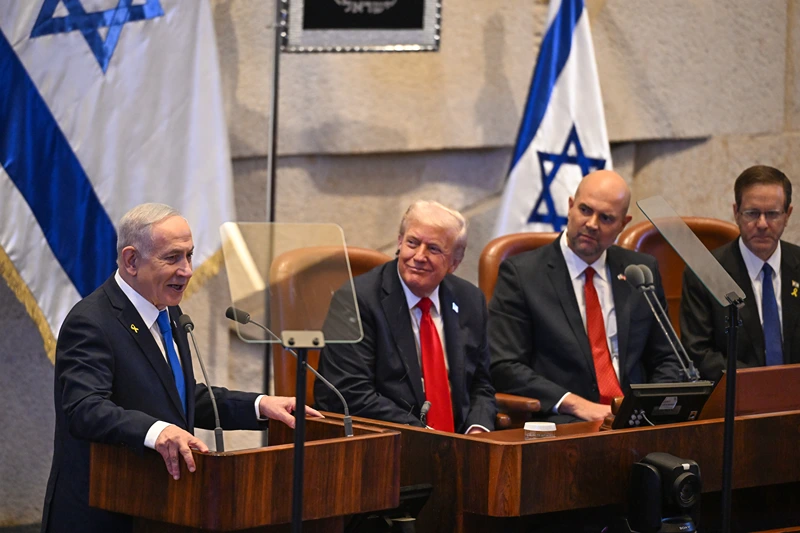JERUSALEM - OCTOBER 13: (L-R) Prime Minister of Israel Benjamin Netanyahu speaks next to US President Donald Trump, Knesset Speaker Amir Ohana and Israel