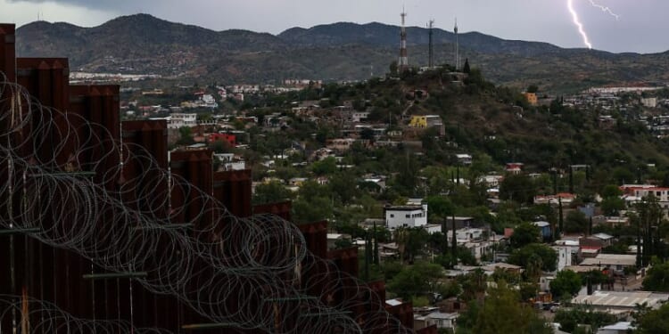 Illegal southern border crossings drop to lowest annual level in over 50 years – One America News Network