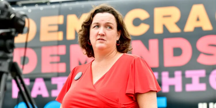 Democrat California governor candidate Katie Porter threatens to walk out of interview in viral video – One America News Network