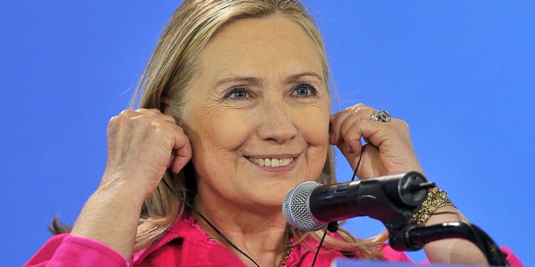 Hillary Clinton to Bestow Award on Journalist Who Equated Israel With Nazis and Accused Jewish Critics of Seeking ‘Money and Power’