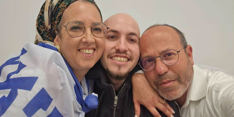 20 Living Israeli Hostages Reunite with Loved ones; Trump in Israel: 'The War is Over'