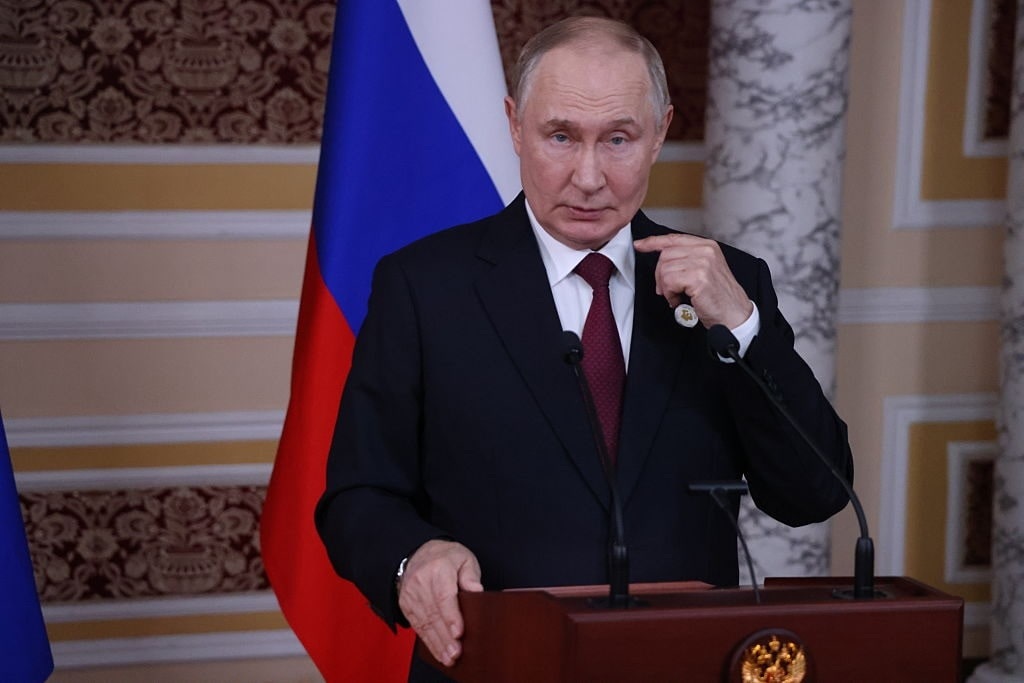 Putin Resorts to Old Foot-Dragging Ploy