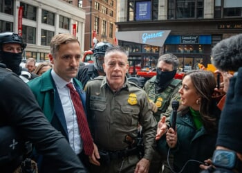 Federal judge rebukes U.S. Border Patrol tactics in Chicago, imposes daily reporting – One America News Network