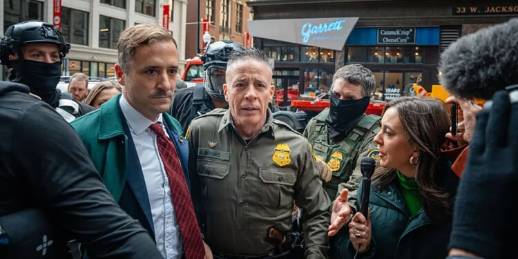 Federal judge rebukes U.S. Border Patrol tactics in Chicago, imposes daily reporting – One America News Network