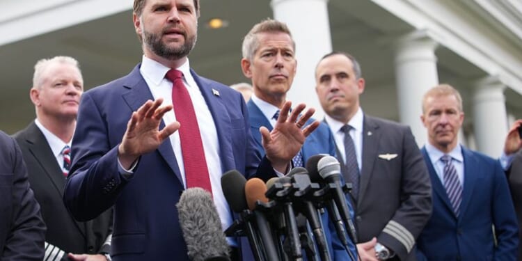 Holiday air travel ‘could be a disaster’ due to shutdown – One America News Network