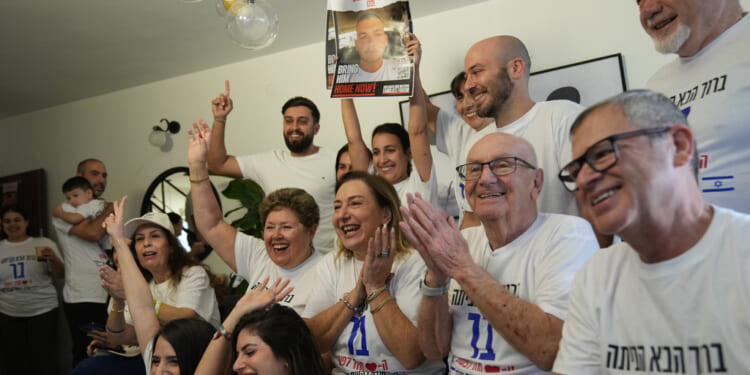 BREAKING: Seven Israeli Hostages in Gaza Released by Hamas to Red Cross; Trump to Arrive in Israel