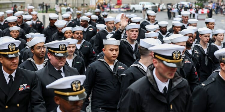 Checks for the Troops: US Military to Avoid Shutdown Pain