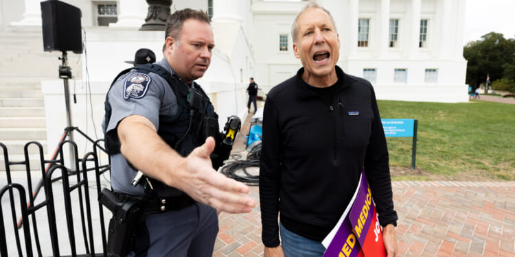 'Highly Volatile' Atmosphere in US Increases Threat Level for Off-Year Elections