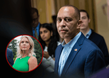 Leavitt responds to Jeffries’ insults, calling him an ‘America last, stone-cold loser’ amid ongoing govt shutdown – One America News Network