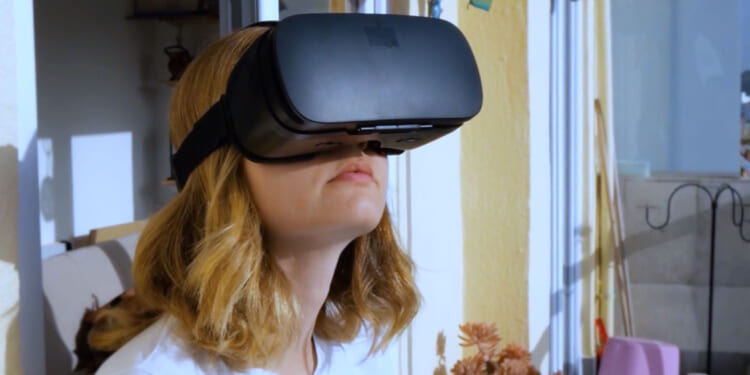 Meta Whistleblowers Warn That Kids Using Virtual Reality Are Being Targeted by Pedophiles