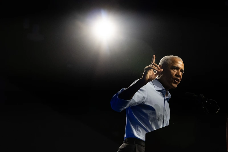 MILWAUKEE, WISCONSIN - NOVEMBER 03: Former U.S. President Barack Obama campaigns in support of Democratic Presidential nominee, Vice President Kamala Harris, at the Baird Center on November 03, 2024 in Milwaukee, Wisconsin. Harris and her Republican opponent, Donald Trump, are campaigning in key battleground states ahead of Election Day on November 5th. (Photo by Spencer Platt/Getty Images)