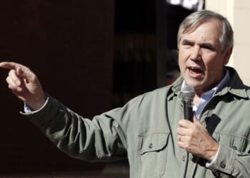 Oregon Senator Goes Completely Bonkers and Blames Trump for Starting Portland ICE Riots – PJ Media