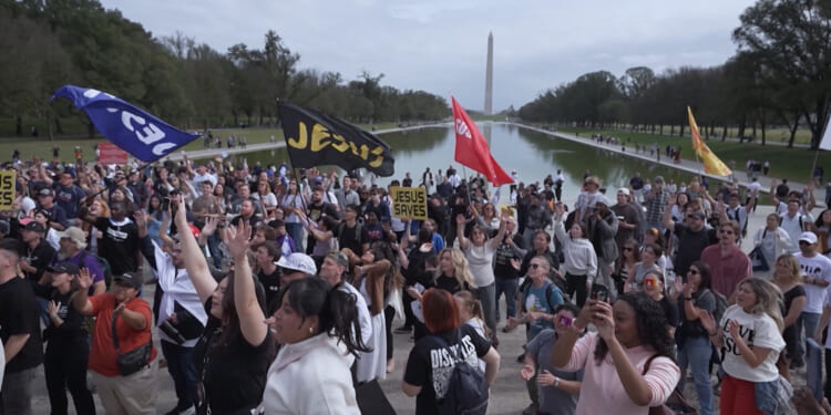 Run With Christ': GenZ Run Club Put the Focus on Jesus, Grows Into Revival-Type Movement