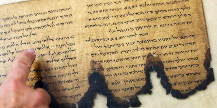 Stunning Archaeological Discovery That Offered Powerful Biblical Proof: Inside the Dead Sea Scrolls