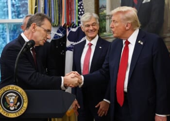 Trump Unveils Pfizer Plan to Lower Drug Prices