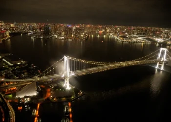 TOKYO, JAPAN - OCTOBER 27: The Tokyo city skyline is seen from a support blackhawk helicopter for U.S. President Donald Trump as he arrives on October 27, 2025 in Tokyo, Japan. Trump is visiting Japan, fresh off an appearance at the ASEAN summit in Malaysia, and will next travel to South Korea for the APEC meetings. (Photo by Andrew Harnik/Getty Images)