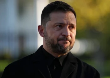 WASHINGTON, DC - OCTOBER 17: Ukrainian President Volodymyr Zelensky speaks during a news conference in Lafayette Park outside the White House on October 17, 2025, in Washington, DC. Zelensky spoke with members of the media following a meeting with U.S. President Donald Trump on advancing a peace deal between Russia and Ukraine. (Photo by Andrew Harnik/Getty Images)