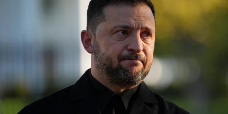 WASHINGTON, DC - OCTOBER 17: Ukrainian President Volodymyr Zelensky speaks during a news conference in Lafayette Park outside the White House on October 17, 2025, in Washington, DC. Zelensky spoke with members of the media following a meeting with U.S. President Donald Trump on advancing a peace deal between Russia and Ukraine. (Photo by Andrew Harnik/Getty Images)
