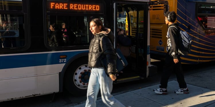 Hochul Puts the Brakes on Mamdani’s Free Buses