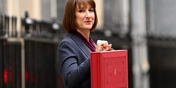 Rachel Reeves should squeeze the middle