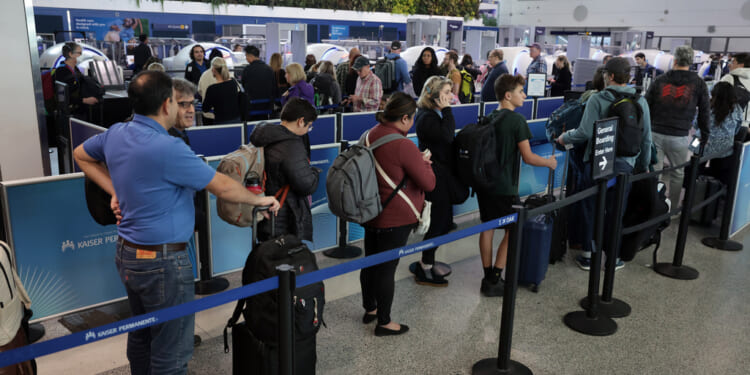 Record-Breaking Thanksgiving Travel Tests System, Trump Admin Works to Fix Aging FAA Infrastructure