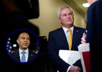 House Oversight Committee Chairman Rep. James Comer (R-KY) talks to reporters before a House Oversight and Government Reform Subcommittee on Delivering on Government Efficiency hearing in the Rayburn House Office Building on February 12, 2025 in Washington, DC. The subcommittee held a hearing titled “The War on Waste: Stamping Out the Scourge of Improper Payments and Fraud”. (Photo by Al Drago/Getty Images)//U.S. House Minority Leader Hakeem Jeffires (D-NY) speaks at a press conference on the government shutdown at the U.S. Capitol on October 08, 2025 in Washington, DC. The government remains shut down after Congress failed to reach a funding deal last week. (Photo by Kevin Dietsch/Getty Images)