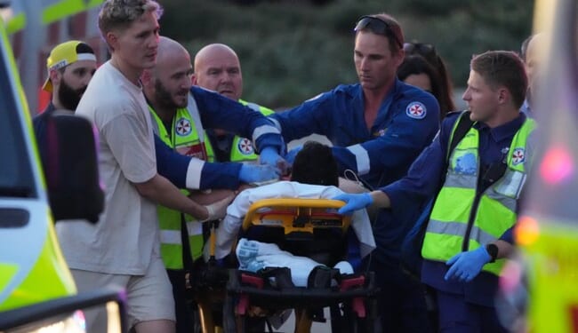 11 Dead, 29 Wounded in Hanukkah Massacre by Islamists at Australian Beach – PJ Media