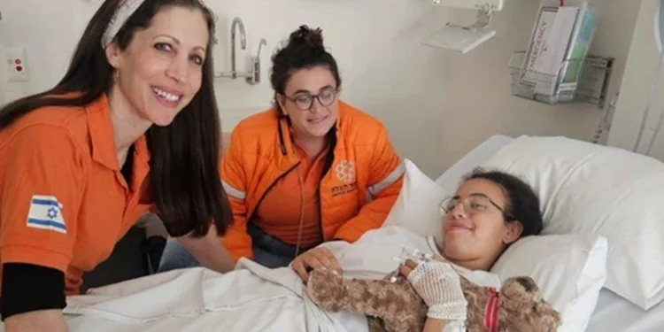 14-year-old ‘heroine’ recovering after being shot in leg while shielding children during Bondi Beach terrorist attack – One America News Network