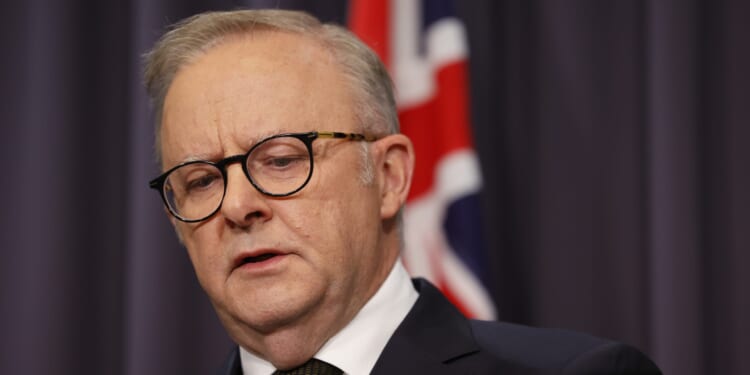 Australia Investigated Bondi Beach Terrorist for ISIS Ties But Determined He Carried No Threat