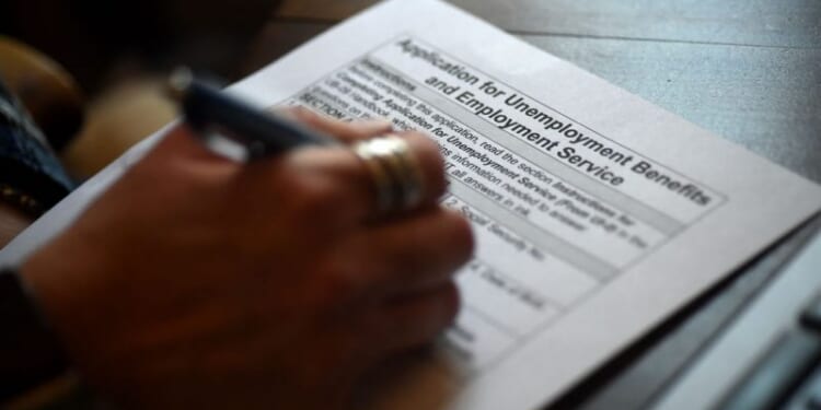New U.S. unemployment applications fall to 1-month low – One America News Network