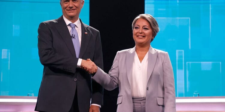 Chile at the Crossroads - The American Mind