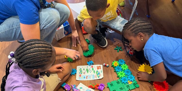 Kids learning at Star Lab