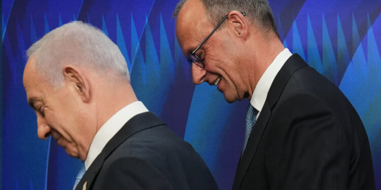 Gaza Plan Phases to Top Agenda for Trump-Netanyahu Meeting as Hamas Openly States Refusal to Disarm