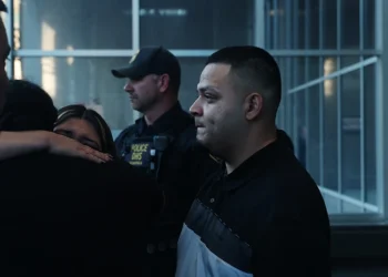 BALTIMORE, MARYLAND - AUGUST 25: Kilmar Abrego Garcia enters a U.S. Immigration and Customs Enforcement (ICE) field office on August 25, 2025 in Baltimore, Maryland. (Photo by Anna Moneymaker/Getty Images)