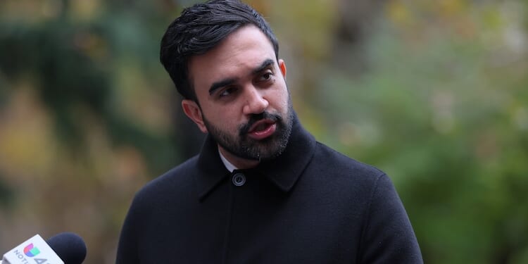 The Intifada Turns Its Violent Mobs on America’s Synagogues – Commentary Magazine