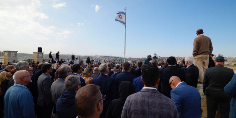 Thousand Pastors 'Army' Commissioned at Ambassador's Summit to Stand with Israel, Combat Antisemitism