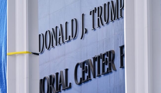 Trump-Kennedy Center Sues Musician Who Bailed on Christmas Eve Concert for $1M – PJ Media