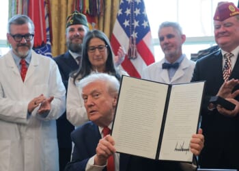 Trump Signs EO to Reclassify Marijuana for Research