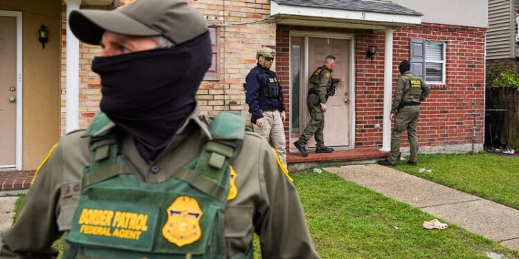 Trump’s second term sees record breaking 2.5M illegal aliens depart the U.S. – One America News Network